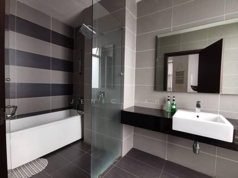 Kondominium untuk Dijual di KSL D'Esplanade Residence - Jenic Mah - Bathroom - PropertyGuru.com.my