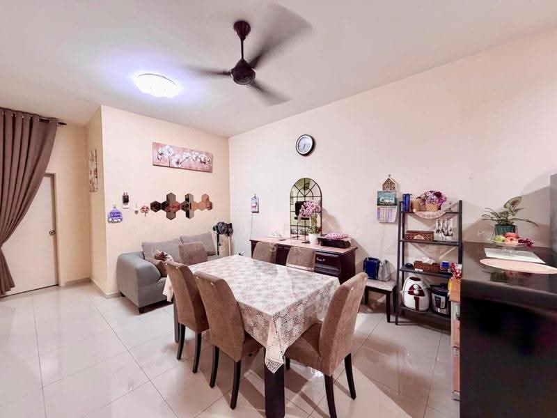 1-storey Terraced House for Sale in Taman Bukit Katil Damai (Bukit Katil) - Ahmad Faizal Basri - Living Room - PropertyGuru.com.my