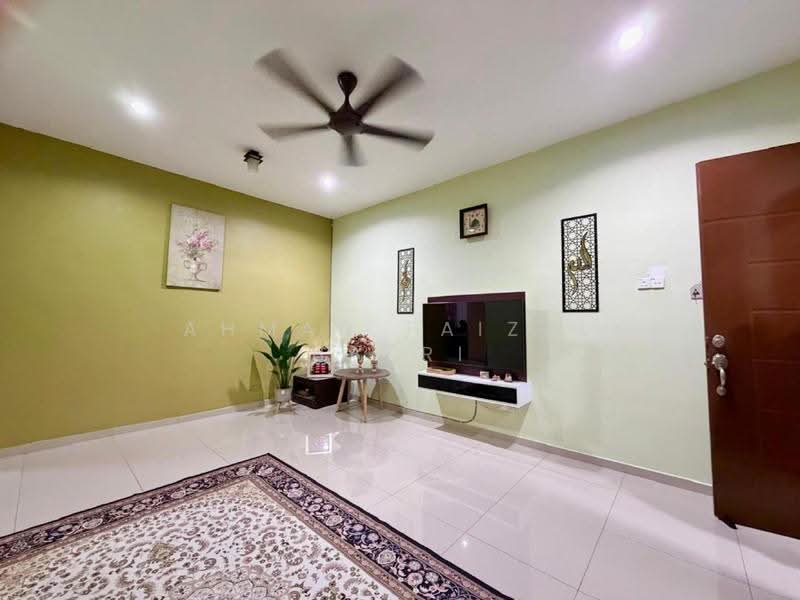 1-storey Terraced House for Sale in Taman Bukit Katil Damai (Bukit Katil) - Ahmad Faizal Basri - Living Room - PropertyGuru.com.my