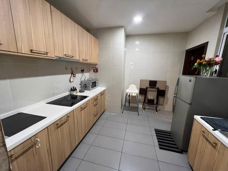 Kondominium untuk Dijual di KSL D'Esplanade Residence - Jenic Mah - Kitchen - PropertyGuru.com.my