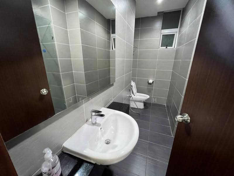 Kondominium untuk Dijual di KSL D'Esplanade Residence - Jenic Mah - Bathroom - PropertyGuru.com.my