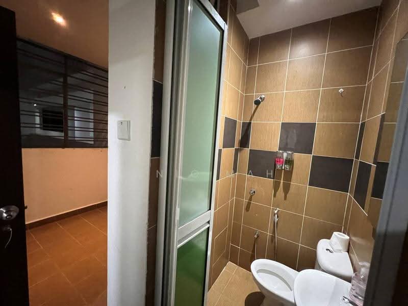 Kondominium untuk Dijual di KSL D'Esplanade Residence - Jenic Mah - Bathroom - PropertyGuru.com.my