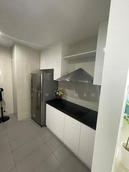Kondominium untuk Dijual di KSL D'Esplanade Residence - Jenic Mah - Kitchen - PropertyGuru.com.my