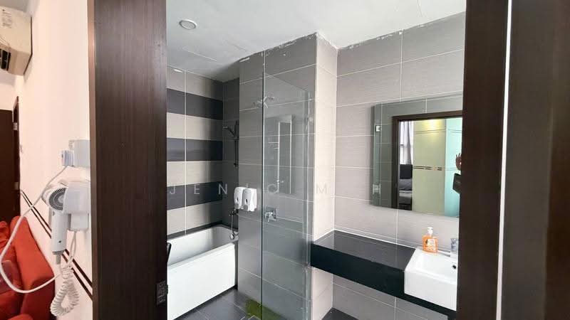 Kondominium untuk Dijual di KSL D'Esplanade Residence - Jenic Mah - Bathroom - PropertyGuru.com.my