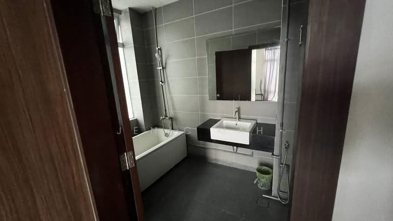 Kondominium untuk Disewa di KSL D'Esplanade Residence - Jenic Mah - Bathroom - PropertyGuru.com.my