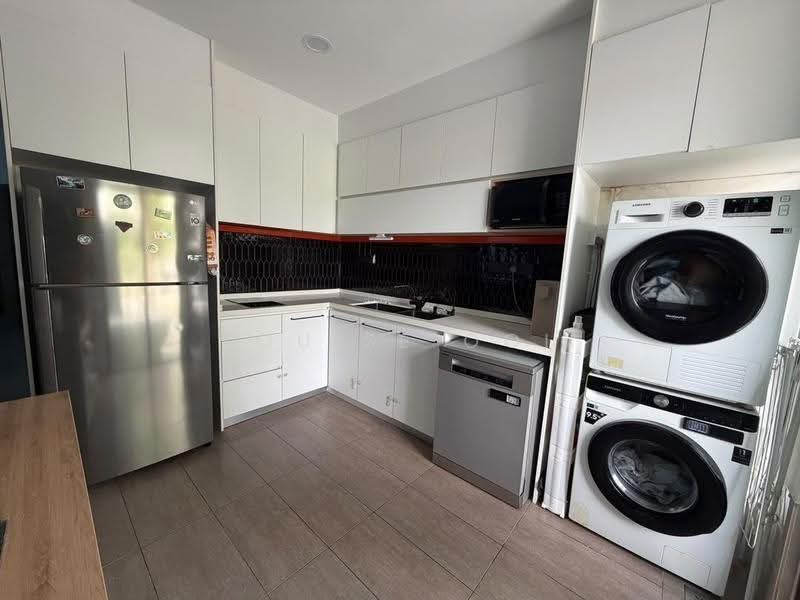 Rumah Bandar untuk Dijual di Sepang (Selangor) - Louise Ooi - Kitchen - PropertyGuru.com.my