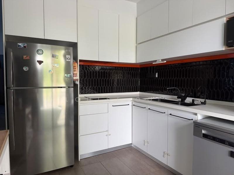 Rumah Bandar untuk Dijual di Sepang (Selangor) - Louise Ooi - Kitchen - PropertyGuru.com.my
