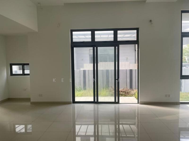 Rumah Berkembar untuk Dijual di Kota Kemuning (Shah Alam) - Kelvin Tan - Living Room - PropertyGuru.com.my