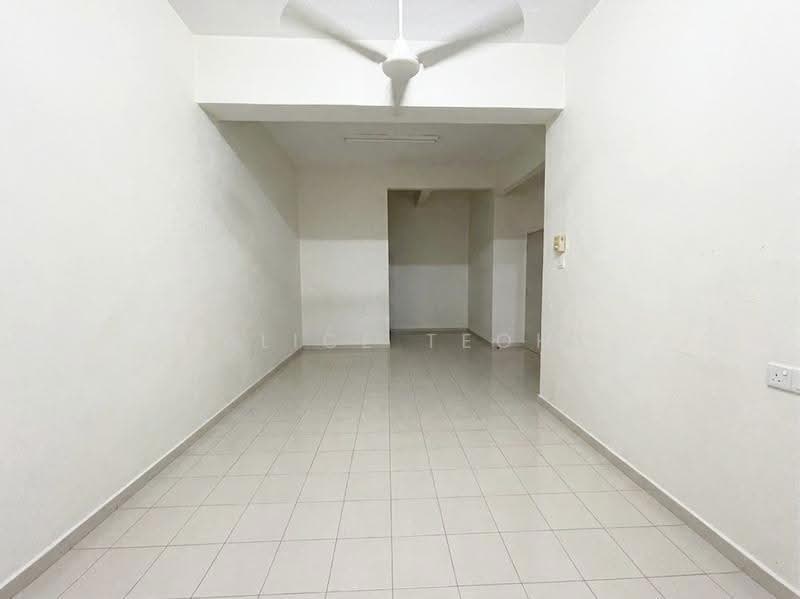 Rumah Flat untuk Dijual di Taman Lembah Sungai - Alice Teoh - Living Room - PropertyGuru.com.my