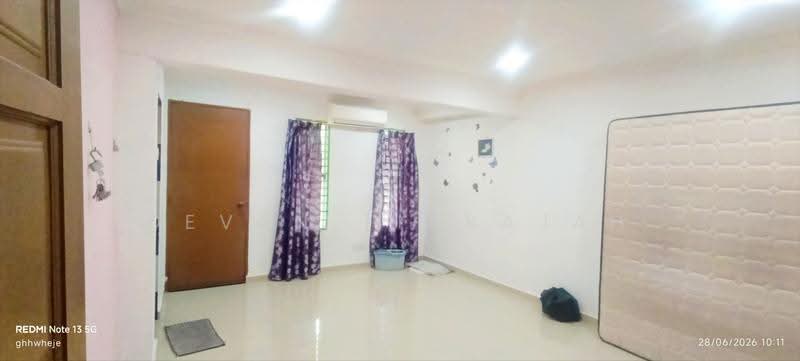 2-storey Terraced House for Sale in Gombak (Kuala Lumpur) - Devan Tiarajah - Living Room - PropertyGuru.com.my