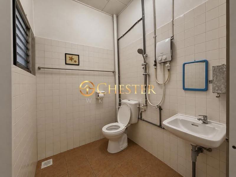 1-storey Terraced House for Sale in Taman Kampung Majid (Kluang) - WK Dee - Bathroom - PropertyGuru.com.my