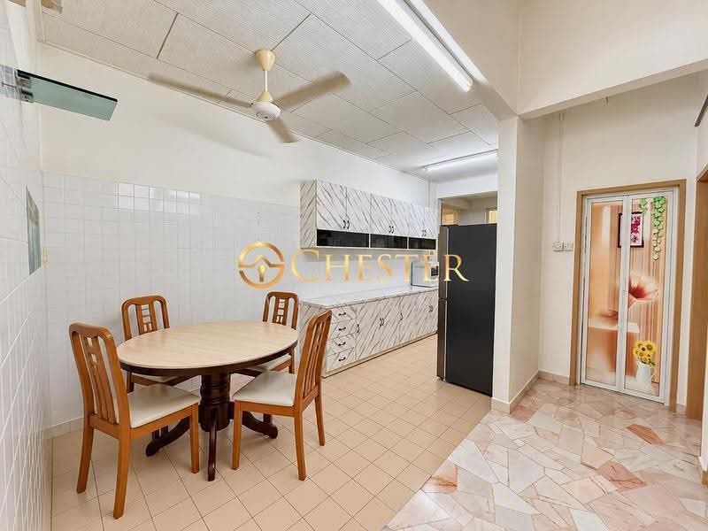 1-storey Terraced House for Sale in Taman Kampung Majid (Kluang) - WK Dee - Kitchen - PropertyGuru.com.my