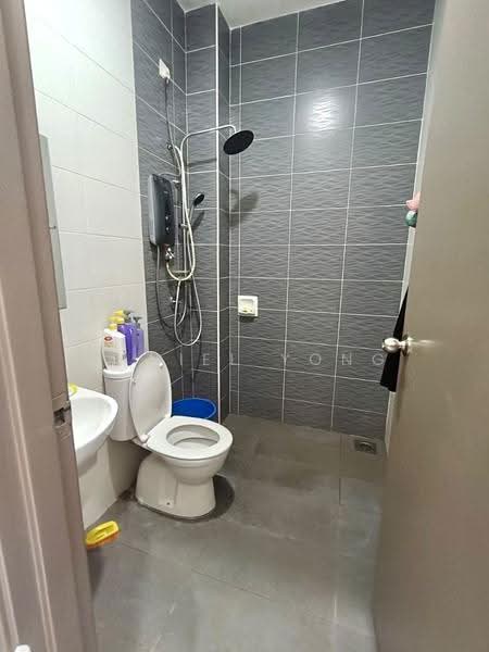 1-storey Terraced House for Sale in Bandar Putra Kulai (Kulai) - Daniel Yong - Bathroom - PropertyGuru.com.my