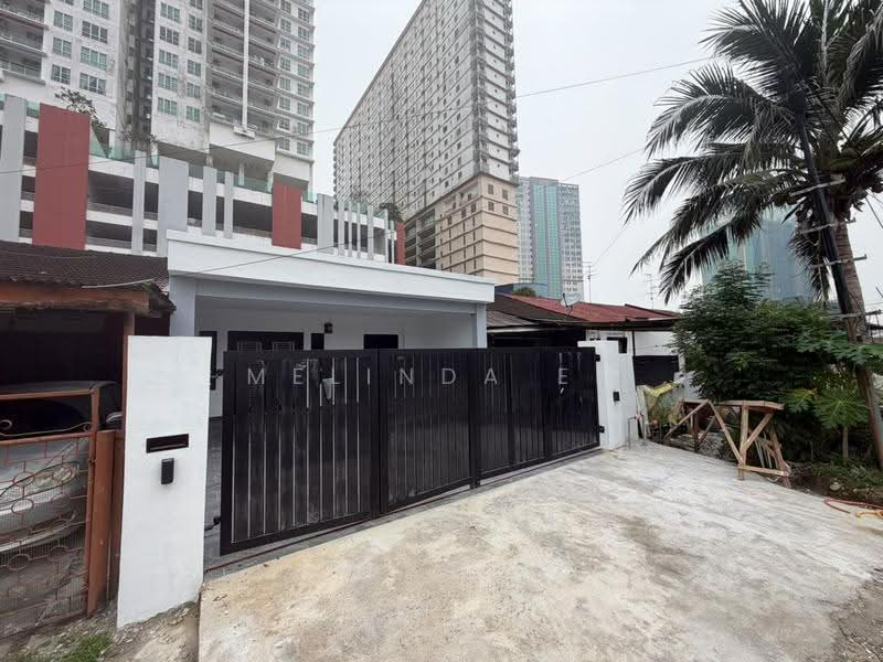 Rumah Teres 1-Tingkat untuk Dijual di Taman Abad (Johor Bahru) - Melinda Ee - PropertyGuru.com.my