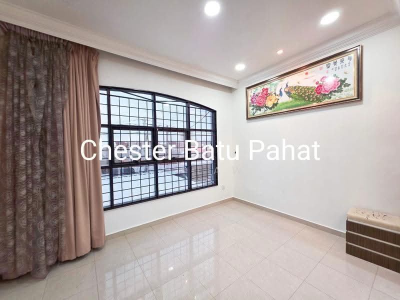 2-storey Terraced House for Sale in Taman Makmur (Batu Pahat) - ZG Law - PropertyGuru.com.my