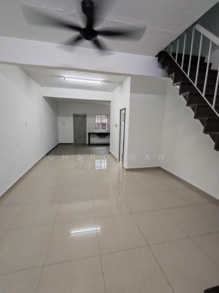 2-storey Terraced House for Sale in Taman Titiwangsa (Kluang) - Chang Wan Chin - Living Room - PropertyGuru.com.my