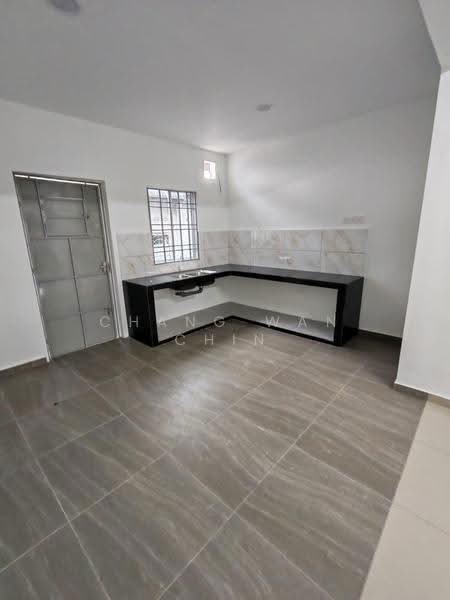 2-storey Terraced House for Sale in Taman Titiwangsa (Kluang) - Chang Wan Chin - Kitchen - PropertyGuru.com.my