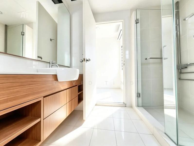 3-storey Terraced House for Sale in Lake Fields (Sungai Besi) - David Ting - Bathroom - PropertyGuru.com.my