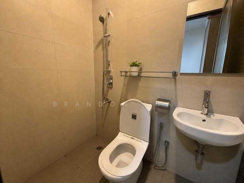 Kondominium untuk Disewa di Likas Square - Brandon Chan - Bathroom - PropertyGuru.com.my