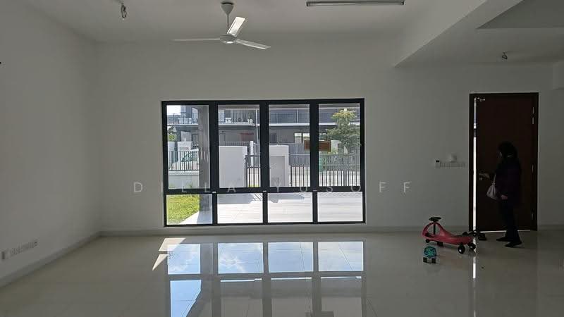 2-storey Terraced House for Sale in Bandar Seri Coalfields (Sungai Buloh) - DILLA YUSOFF - Living Room - PropertyGuru.com.my