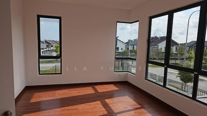 2-storey Terraced House for Sale in Bandar Seri Coalfields (Sungai Buloh) - DILLA YUSOFF - Living Room - PropertyGuru.com.my