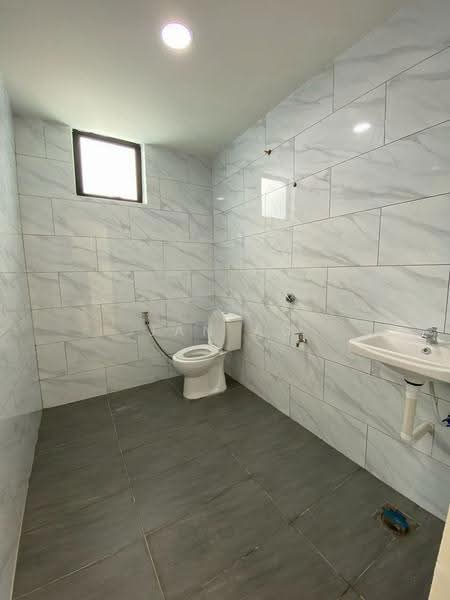 Rumah Berkembar untuk Dijual di Taman Majidee (Johor Bahru) - JAN AU - Bathroom - PropertyGuru.com.my