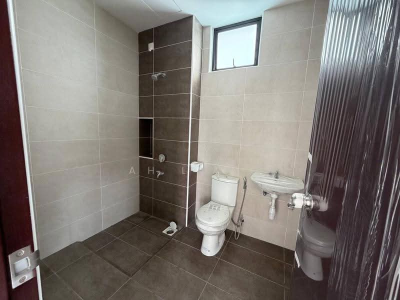2-storey Terraced House for Sale in Taman Austin Duta (Tebrau) - Ah Liang - Bathroom - PropertyGuru.com.my
