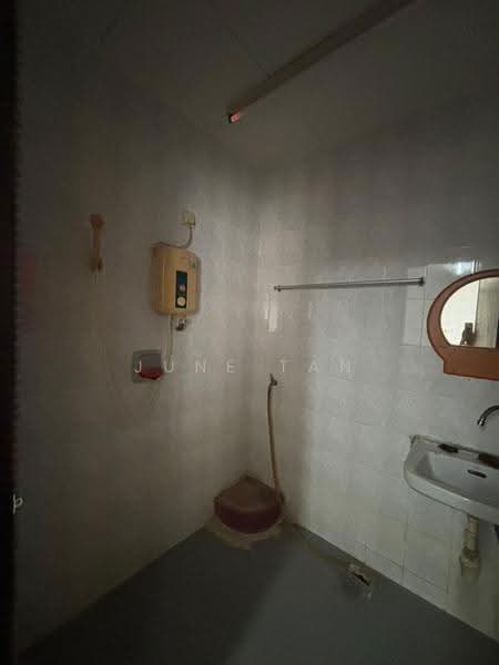 Terraced House for Sale in Taman Debunga (Merlimau) - June Tan - Bathroom - PropertyGuru.com.my