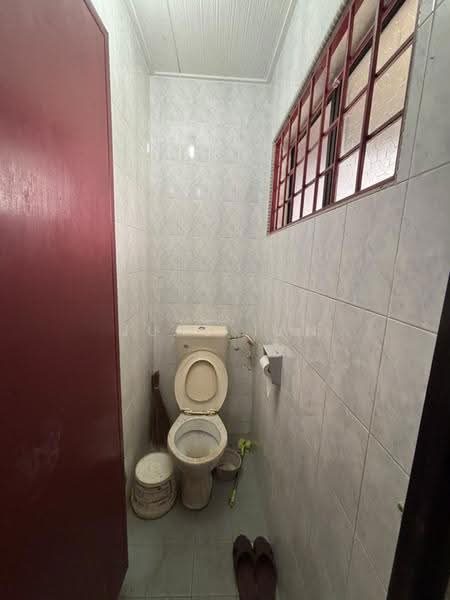 Terraced House for Sale in Taman Debunga (Merlimau) - June Tan - Bathroom - PropertyGuru.com.my