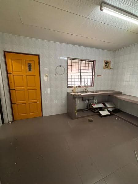 Terraced House for Sale in Taman Debunga (Merlimau) - June Tan - Kitchen - PropertyGuru.com.my