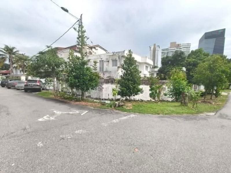 Semi-Detached House for Sale in Damansara Jaya (Petaling Jaya) - Tony YY - Exterior - PropertyGuru.com.my