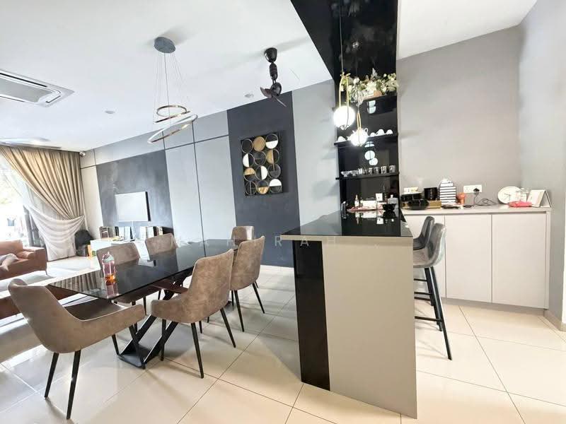 Rumah Teres 2-Tingkat untuk Dijual di Eco Majestic (Semenyih) - Mahirah . - Dining Room - PropertyGuru.com.my