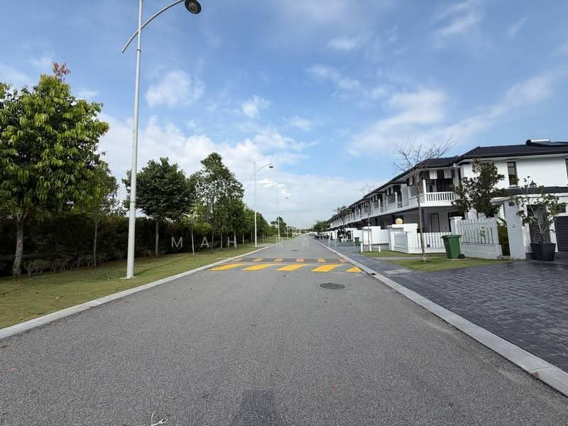 Rumah Teres 2-Tingkat untuk Dijual di Eco Majestic (Semenyih) - Mahirah . - Exterior - PropertyGuru.com.my