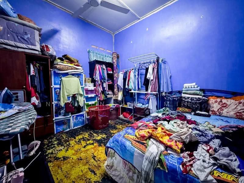 1-storey Terraced House for Sale in Taman Idaman (Serendah) - Nazrin Hakimin - Bedroom - PropertyGuru.com.my