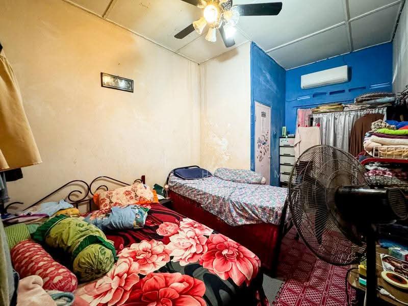 1-storey Terraced House for Sale in Taman Idaman (Serendah) - Nazrin Hakimin - Bedroom - PropertyGuru.com.my
