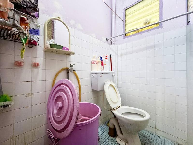 1-storey Terraced House for Sale in Taman Idaman (Serendah) - Nazrin Hakimin - Bathroom - PropertyGuru.com.my