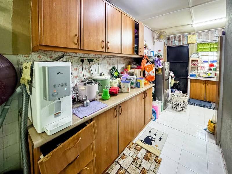 1-storey Terraced House for Sale in Taman Idaman (Serendah) - Nazrin Hakimin - Kitchen - PropertyGuru.com.my