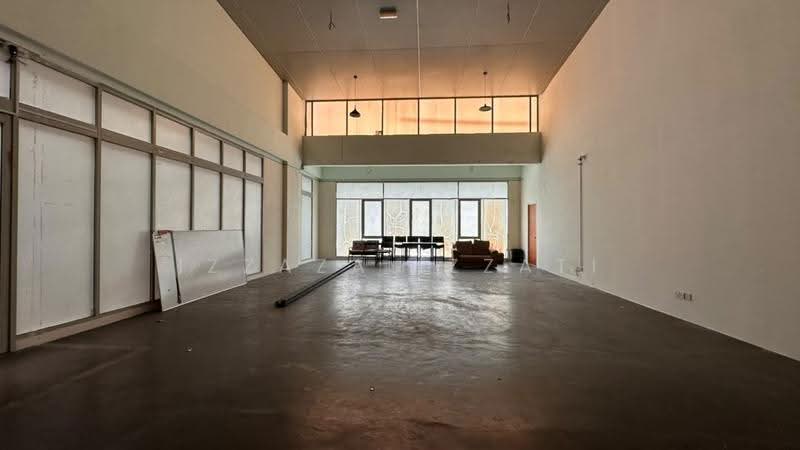 Kedai / Pejabat untuk Disewa di Bukit Jelutong (Shah Alam) - Izzaza Izzati - Living Room - PropertyGuru.com.my