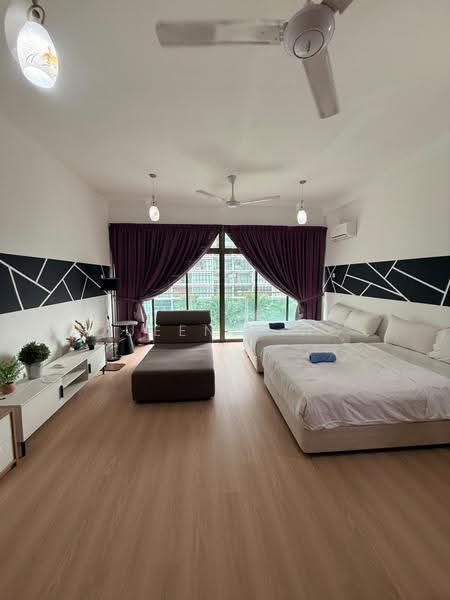 Kediaman Servis untuk Dijual di Palazio - Queenie Ng - Living Room - PropertyGuru.com.my