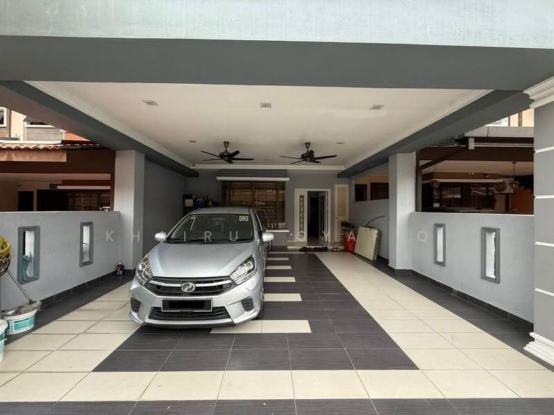 Rumah Teres untuk Dijual di Shah Alam (Selangor) - Khairul Syafiq - Car Park - PropertyGuru.com.my