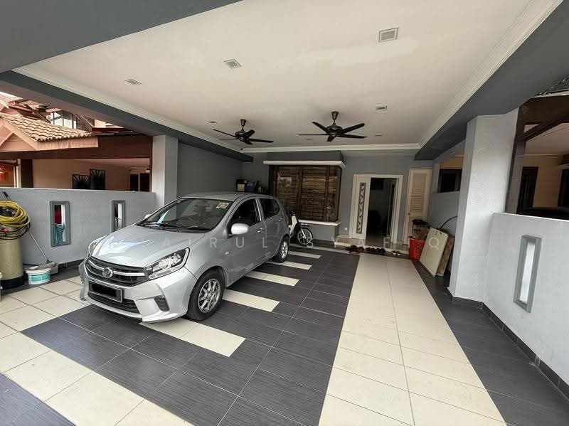 Rumah Teres untuk Dijual di Shah Alam (Selangor) - Khairul Syafiq - Car Park - PropertyGuru.com.my