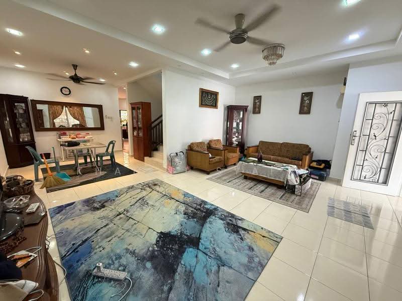 Rumah Teres untuk Dijual di Shah Alam (Selangor) - Khairul Syafiq - Living Room - PropertyGuru.com.my