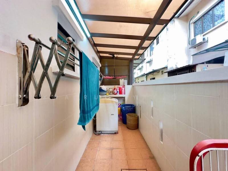 Rumah Teres untuk Dijual di Shah Alam (Selangor) - Khairul Syafiq - Balcony - PropertyGuru.com.my