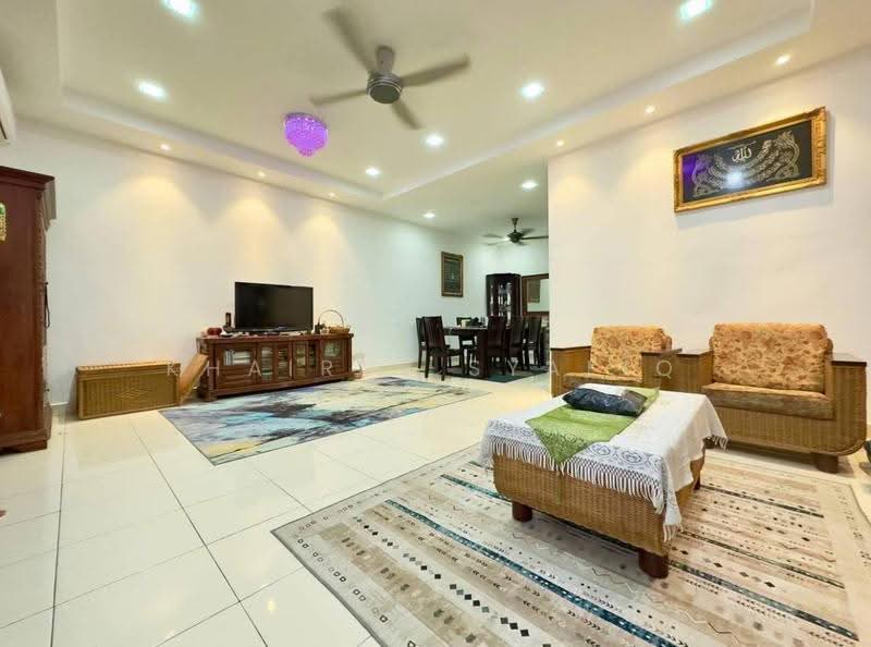 Rumah Teres untuk Dijual di Shah Alam (Selangor) - Khairul Syafiq - Living Room - PropertyGuru.com.my