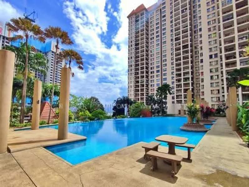 Kondominium untuk Dijual di Royal Domain Sri Putramas 2 - Nor Mohamad - Pool - PropertyGuru.com.my
