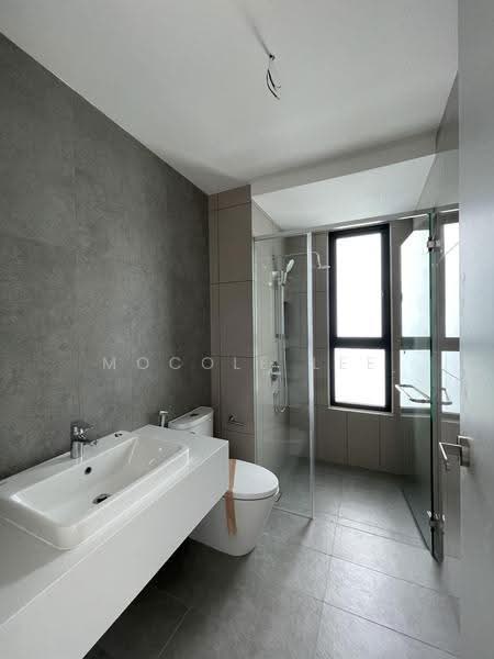 Kondominium untuk Dijual di Mezzo - Mocole Lee - Bathroom - PropertyGuru.com.my