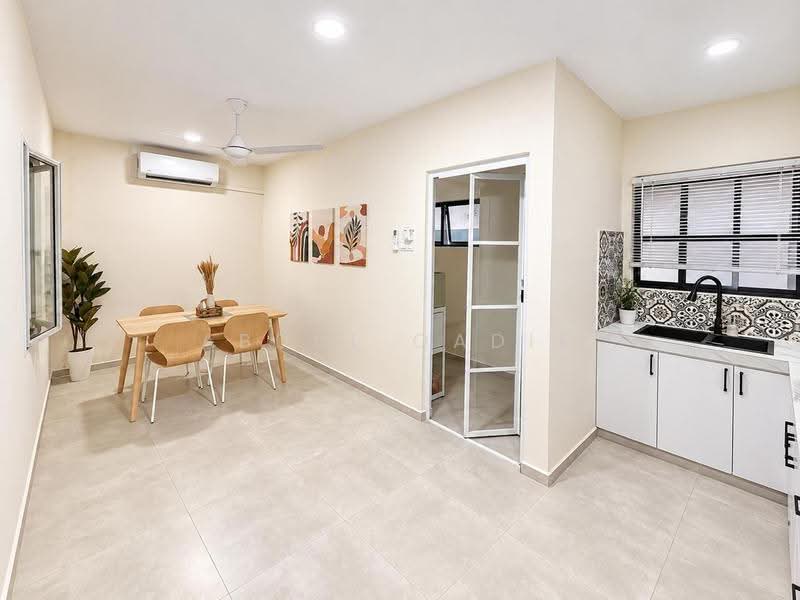 Rumah Teres 2-Tingkat untuk Dijual di Dengkil (Selangor) - Abdul Qadir - Dining Room - PropertyGuru.com.my