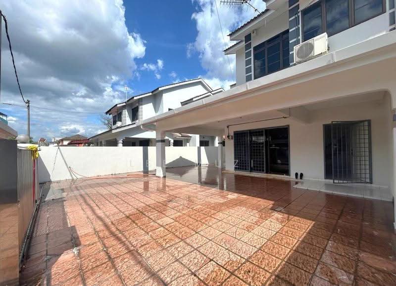 Rumah Berkembar untuk Dijual di Taman Sinfar (Ipoh) - Lee Muzi - Exterior - PropertyGuru.com.my