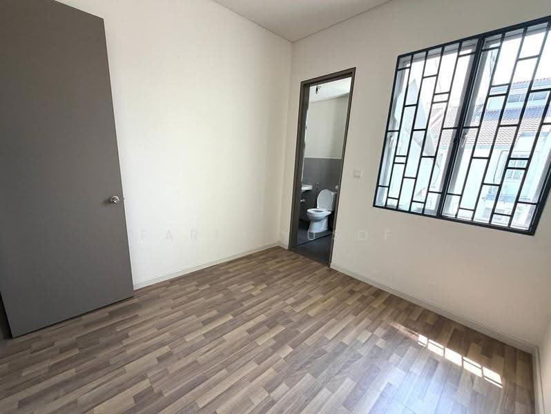 Terraced House for Sale in Pajam (Mantin) - Farid Yusof - Bathroom - PropertyGuru.com.my