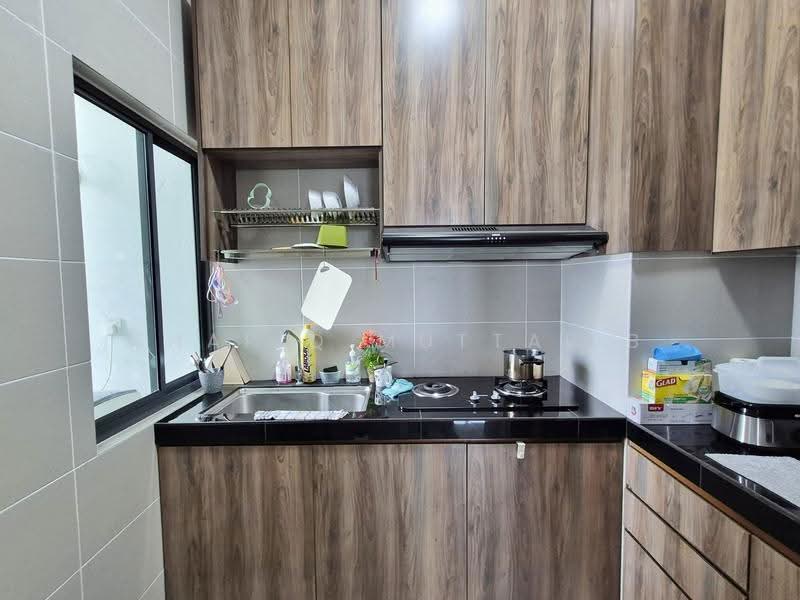 Condominium for Sale at The Vyne - Shafiq Muttalib - Kitchen - PropertyGuru.com.my